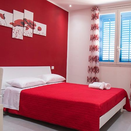 L'Isola Del Sole Bed & Breakfast Castelluzzo Luaran gambar