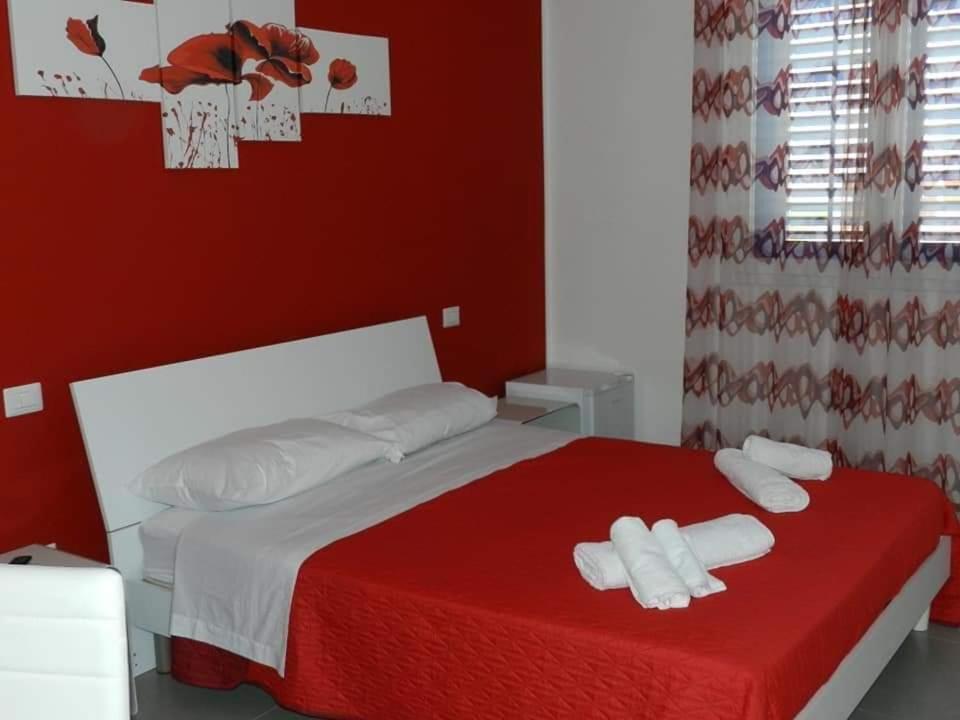 L'Isola Del Sole Bed & Breakfast Castelluzzo Luaran gambar